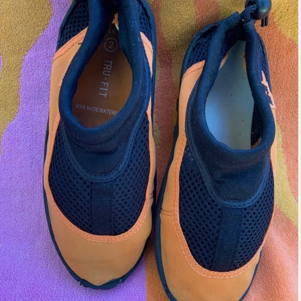 Tru-Fit Boy Girl Water Shoes Size 2 Youth . Foot 8”